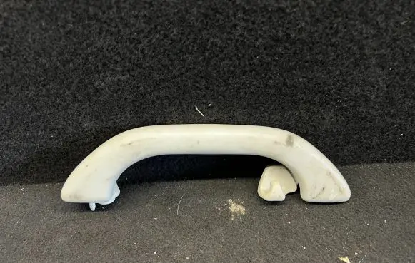 Volkswagen PASSAT B5.5 Front interior roof grab handle 3B0857608B