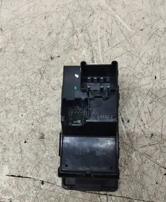 Opel Insignia A Electric window control switch 13301884