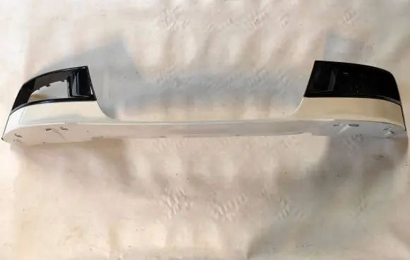 Front bumper lip