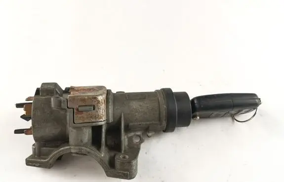 Volkswagen PASSAT B5 Ignition lock 4B0905851C