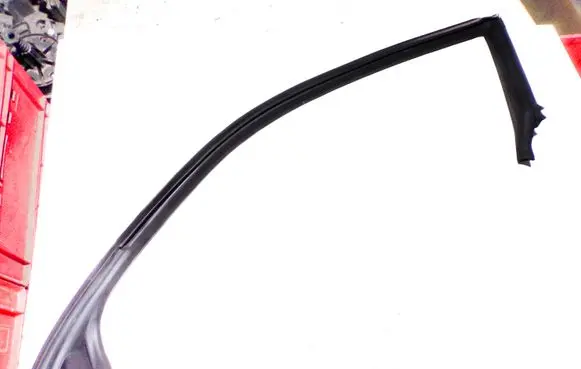Volkswagen Scirocco Front door glass trim molding 1K8867337
