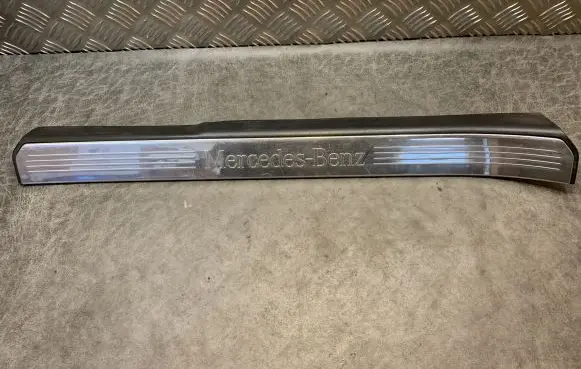 Mercedes-Benz S W221 Side skirt rear trim A2216800135