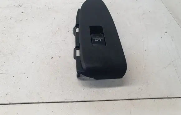 Toyota Prius (XW30) Electric window control switch 7423147110