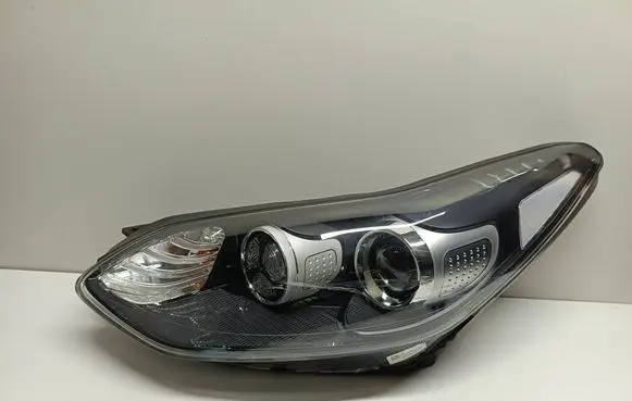 KIA Sportage Headlight/headlamp 92101F1010