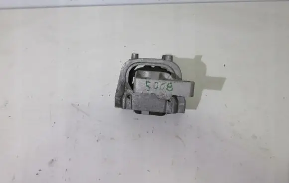 Peugeot 3008 II Engine mount bracket 9636583980
