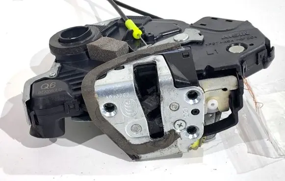 Lexus NX Front door lock