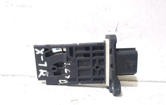 Nissan X-Trail T32 Mass air flow meter 5WK9804