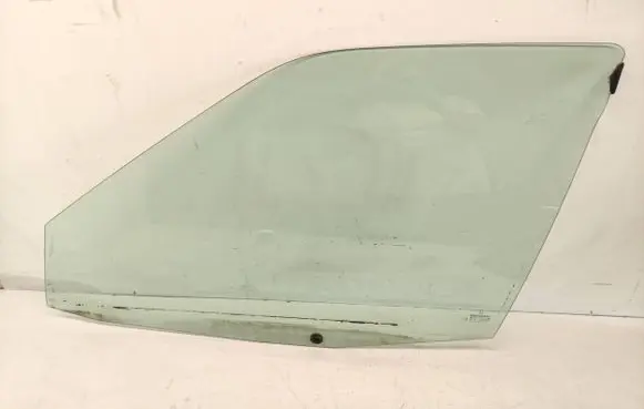 Peugeot 605 Front door window glass four-door 43R000929 DOT39AS2M34