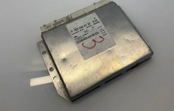 Mercedes-Benz ML W163 ESP (stability system) control unit 1635456132 ULR1A13773 10094615464