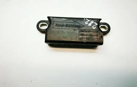 Mercedes-Benz CLS C219 Airbag deployment crash/impact sensor A0038200726