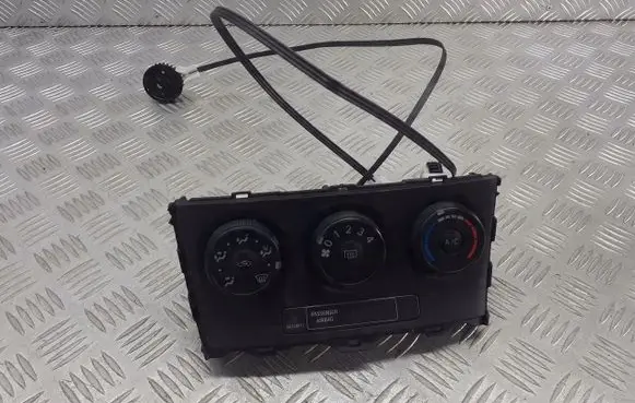 Toyota Auris 150 Interior fan control switch 55406-02420