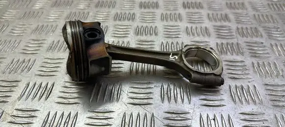 Citroen C3 Piston with connecting rod GBD