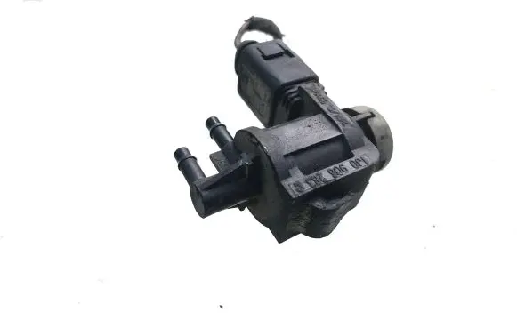 Volkswagen PASSAT B6 Vacuum valve 1J0906283C