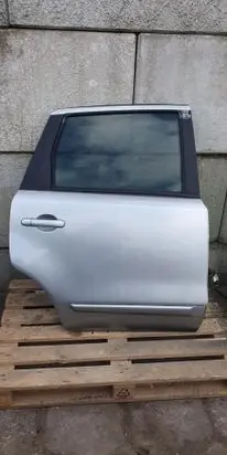 Nissan Note (E11) Rear door 