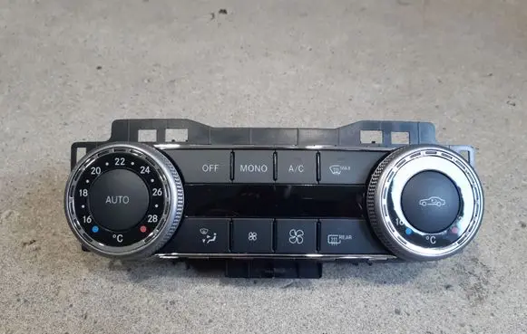 Mercedes-Benz C AMG W204 Climate control unit A2048300590