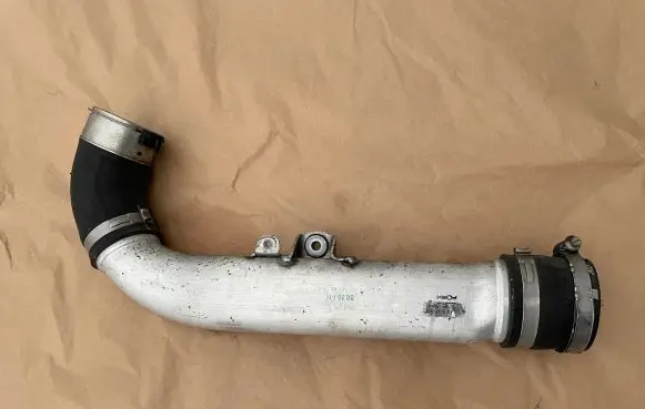 Mercedes-Benz GLC X253 C253 Intercooler hose/pipe A6510905337