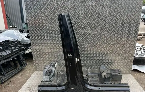 Audi Q7 4M Pillar (middle) 