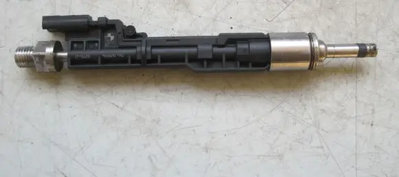 BMW 4 F32 F33 Fuel injector PA6635GF