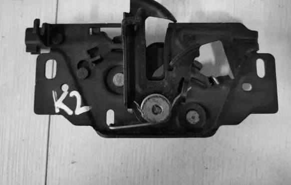 Tesla Model S Engine bonnet/hood lock/catch 1033011-00-C 103301100C 1033011-00