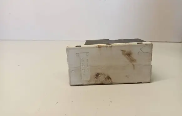 Audi A4 S4 B5 8D Central locking vacuum pump 8L0862257L