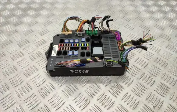 Jaguar XF X250 Fuse module BX2314B476AA 9X2314C256AB
