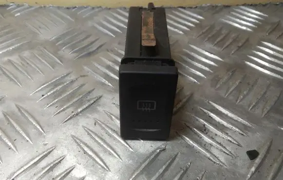 Volkswagen PASSAT B5 Windscreen/window heater switch 3B0959621B