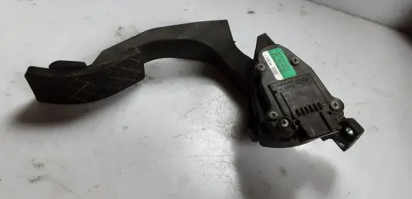 Audi A8 S8 D3 4E Accelerator throttle pedal 4E1723523E