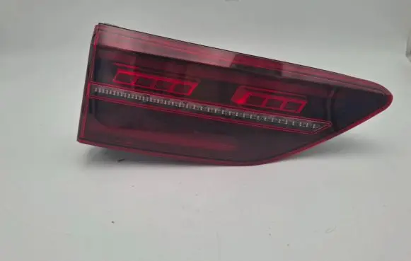 Volkswagen Golf VIII Rear/tail lights 5H0.945.307 82000101