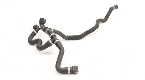 Engine coolant pipe/hose