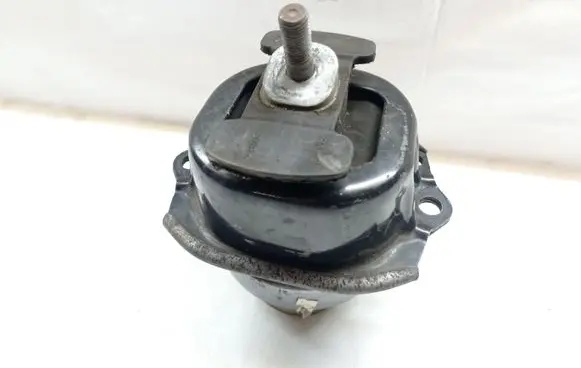 BMW X5 F15 Engine mount bracket P685310301