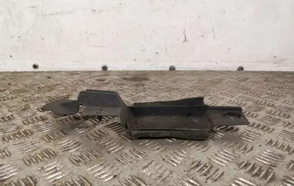 Toyota Prius (XW30) Front arch trim 5382647010