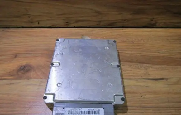 Mazda 626 Engine control unit/module F7FF12A650DH FSJ1-18881-H
