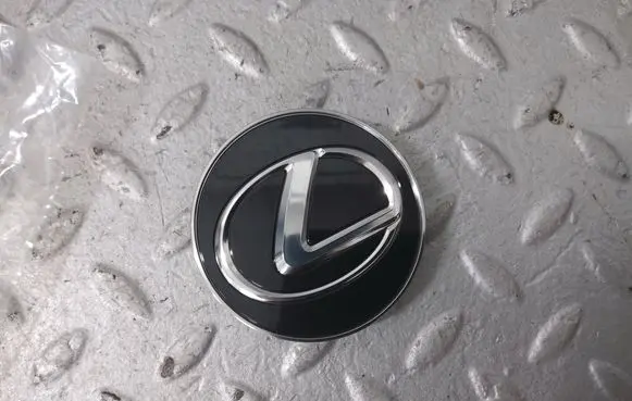 Lexus NX Original wheel cap 4260353130