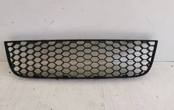 Volkswagen Golf V Front bumper lower grill 10940404A