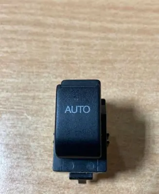Toyota Avensis T250 Electric window control switch 8481005050 37080A 37080A108B