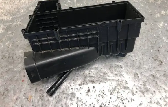Volkswagen Golf V Air filter box 3C0129637CBILI 3C0129637C