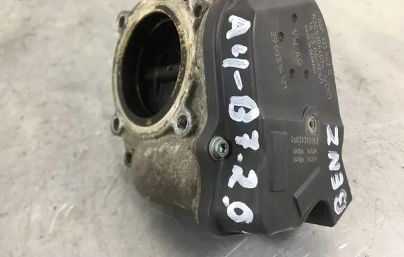 Audi A4 S4 B7 8E 8H Throttle valve 06F133062G