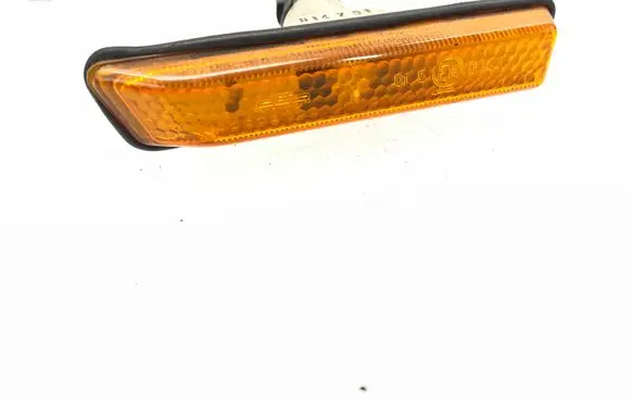 BMW 3 E36 Front fender indicator light 8350205