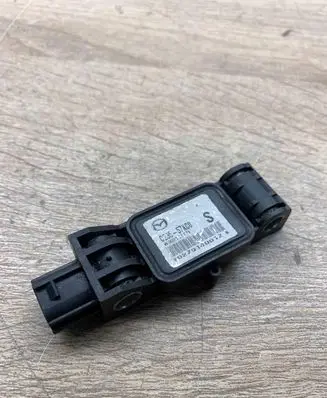 Mazda 5 Airbag deployment crash/impact sensor C23557KC0 CR19