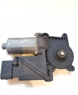 Mercedes-Benz E AMG W210 Rear door window regulator motor 0130821698