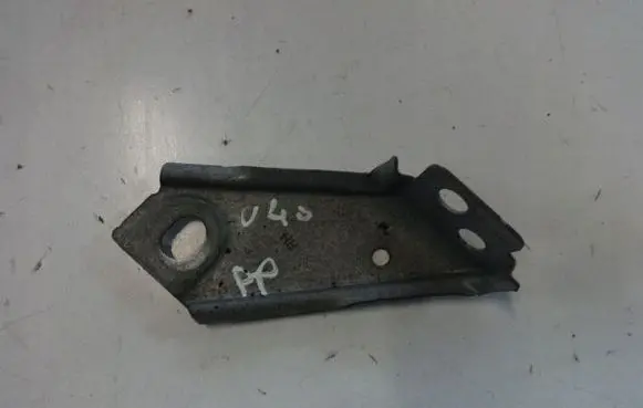 Volvo V40 Fender mounting bracket