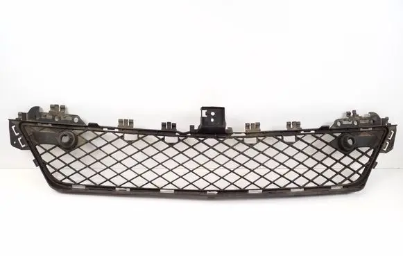 Mercedes-Benz C W204 Front bumper lower grill A2048851324