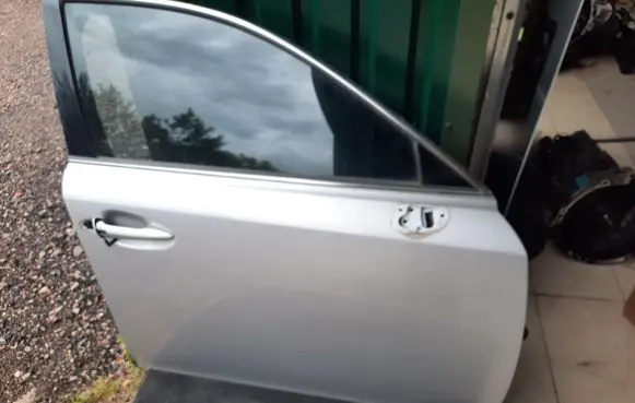 Lexus IS 220D-250-350 Front door 1G1