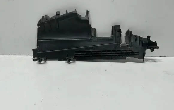 Volkswagen Golf VII Intercooler air guide/duct channel 5G0121283AD