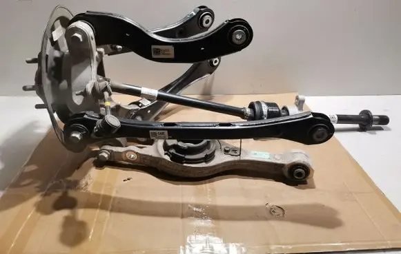 Rear wheel hub spindle/knuckle