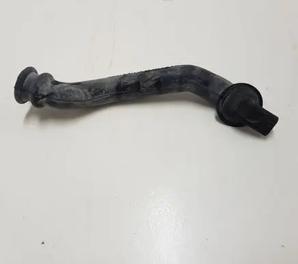 Mercedes-Benz C W204 Engine coolant pipe/hose A2048300696