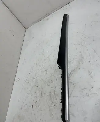 Porsche Macan (95B) Front door trim bar 95B867409D