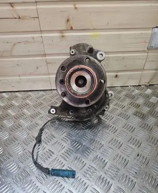 BMW 7 E65 E66 Front wheel hub spindle knuckle