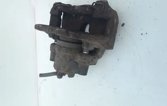 Mazda 3 I Front brake caliper
