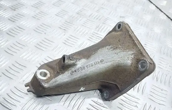 Mercedes-Benz C W202 Engine mounting bracket 1112230904
